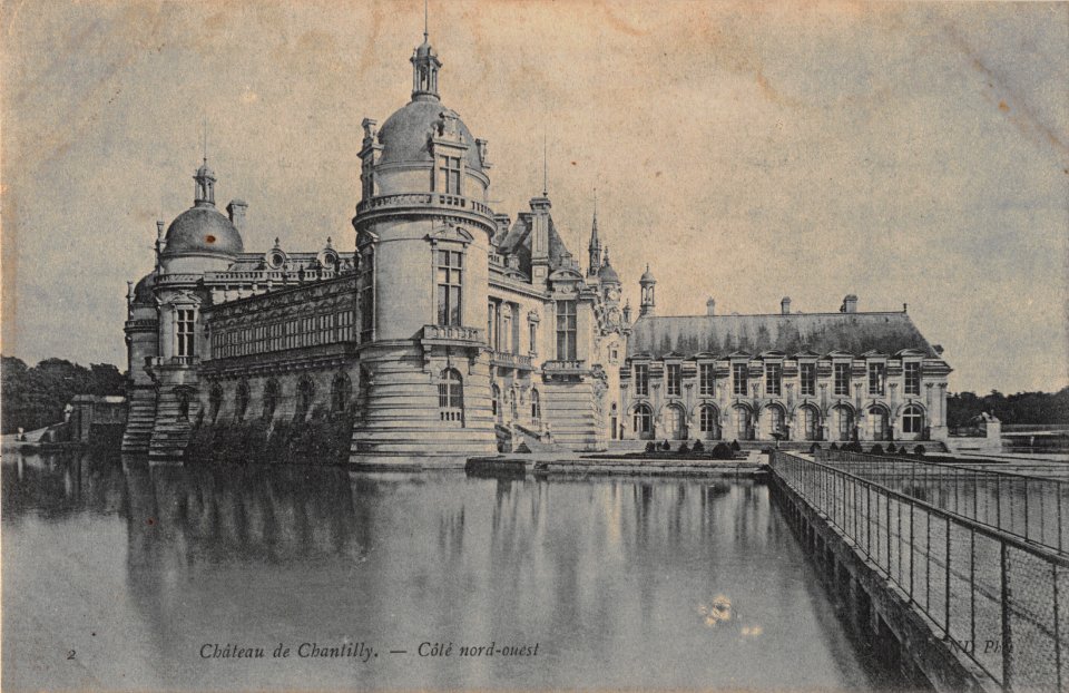 2 CHATEAU DE CHANTILLY - COTE NORD-OUEST