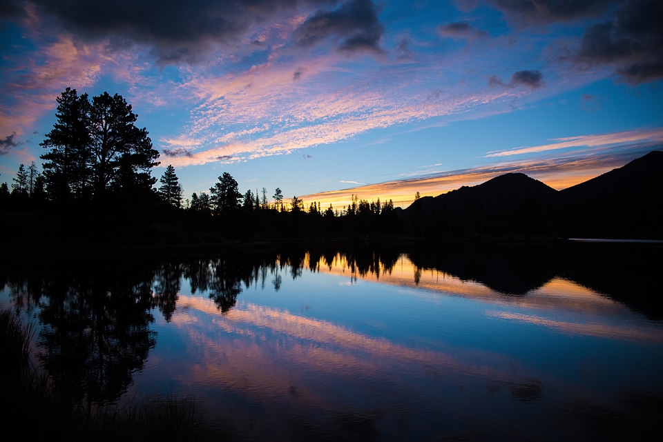 Glassy mirror surface