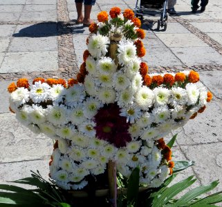 star-shaped Day of Dead memorial photo