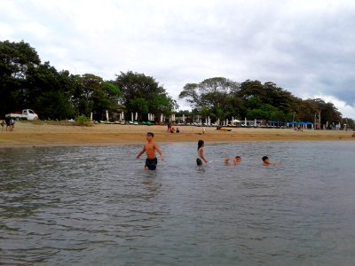 Deta, Kenzi, Anggi, Anggun #Berenang Deket Pantai Sindhu Sanur Bali