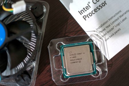 컴퓨터 칩 중앙처리장치 CPU INTEL
