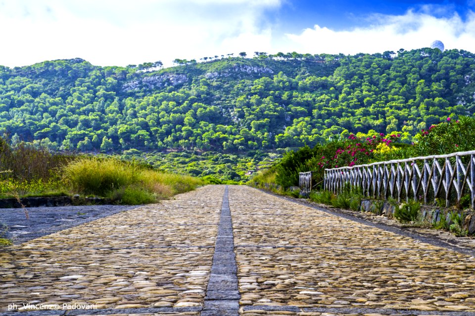 strada villaggio preistorico
