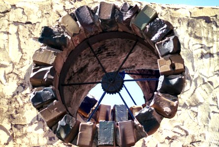 round window frame
