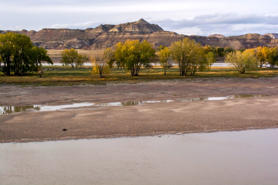 Yellowstone River Badlands FAS 05
