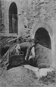96 LA FONTAINE D'ARLTTE