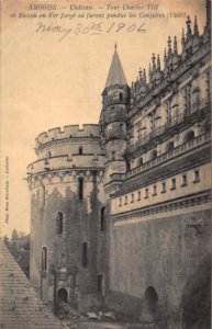 4560 TOUR CHARLES VIII ET BALCON EN FER FORGE OU FURENT PENDUS LES CONJURES