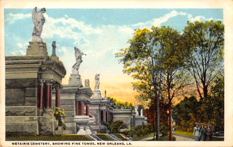 MATAIRIE CEMENTARY SHOWING FINE TOMBS NEW ORLEANS LUISIANA