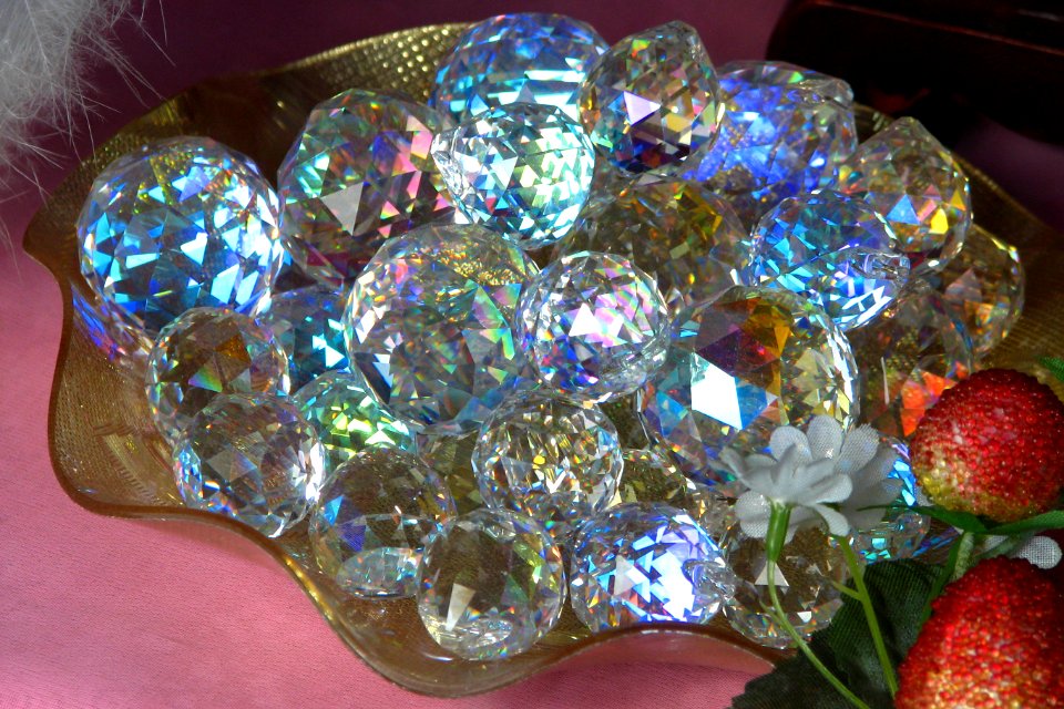 faceted glass balls
