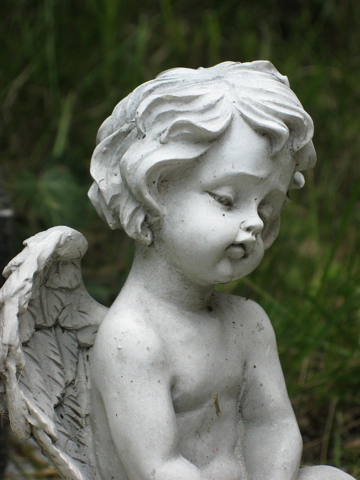 Mourning angel tombstone