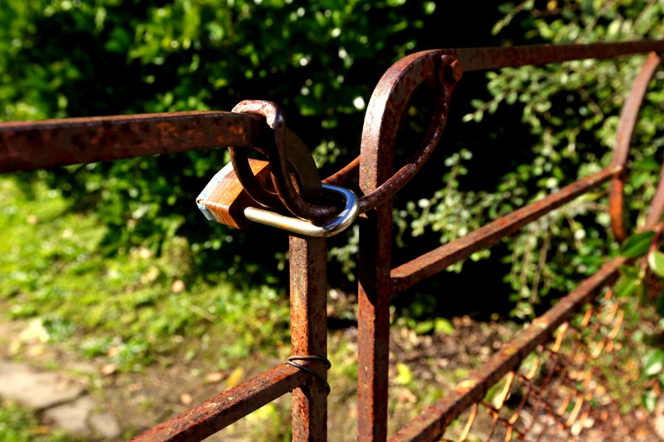 Gate of Freedom, locked