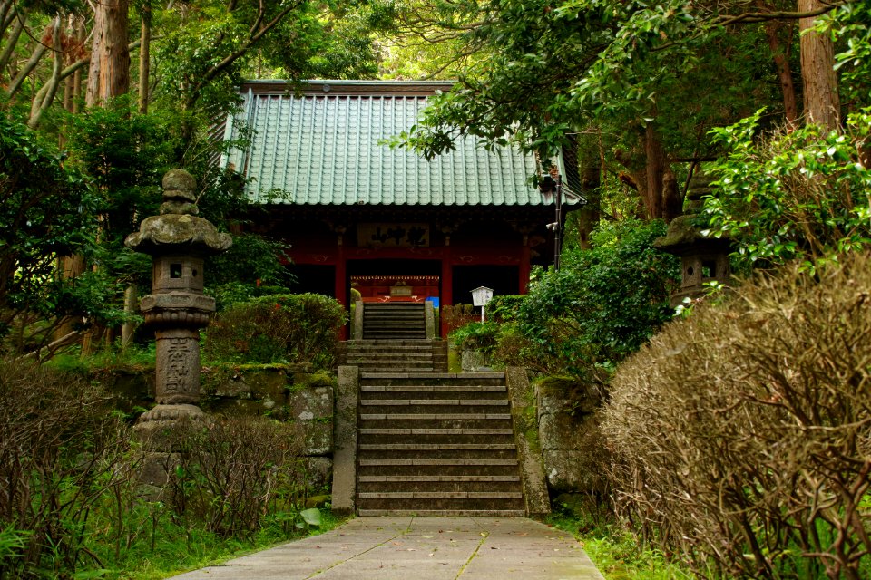 Romon gate of the Nihon-ji temple (日本寺)