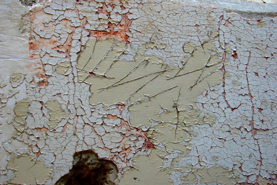 grayish distressed wall