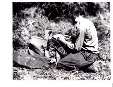 280390 Portable Field Radio Set, Siuslaw NF. OR 9-1933