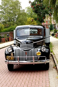 Vans year built 1942 america