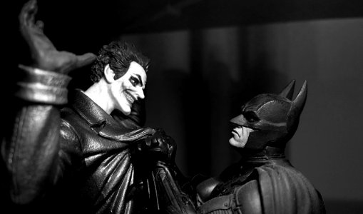 Joker vs Batman photo