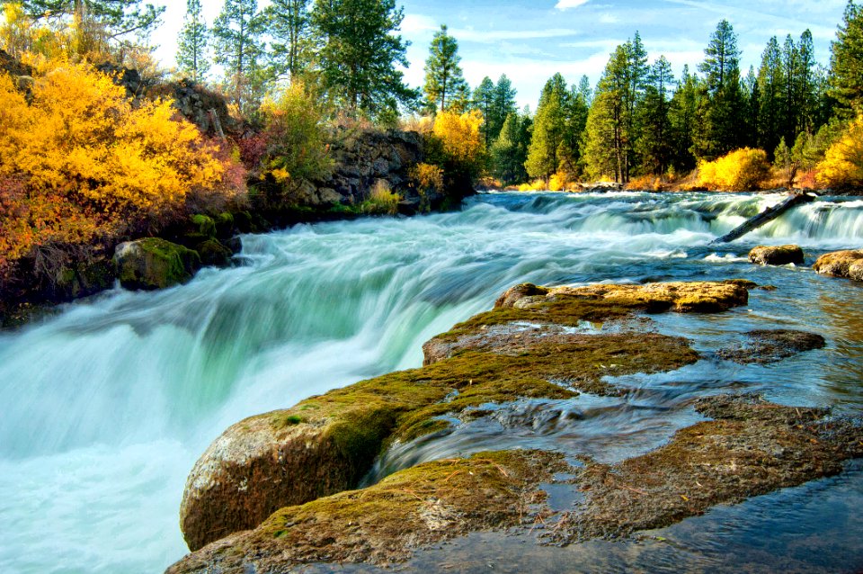 DILLON FALLS, DESCHUTES RIVER-DESCHUTES NATIONAL FOREST