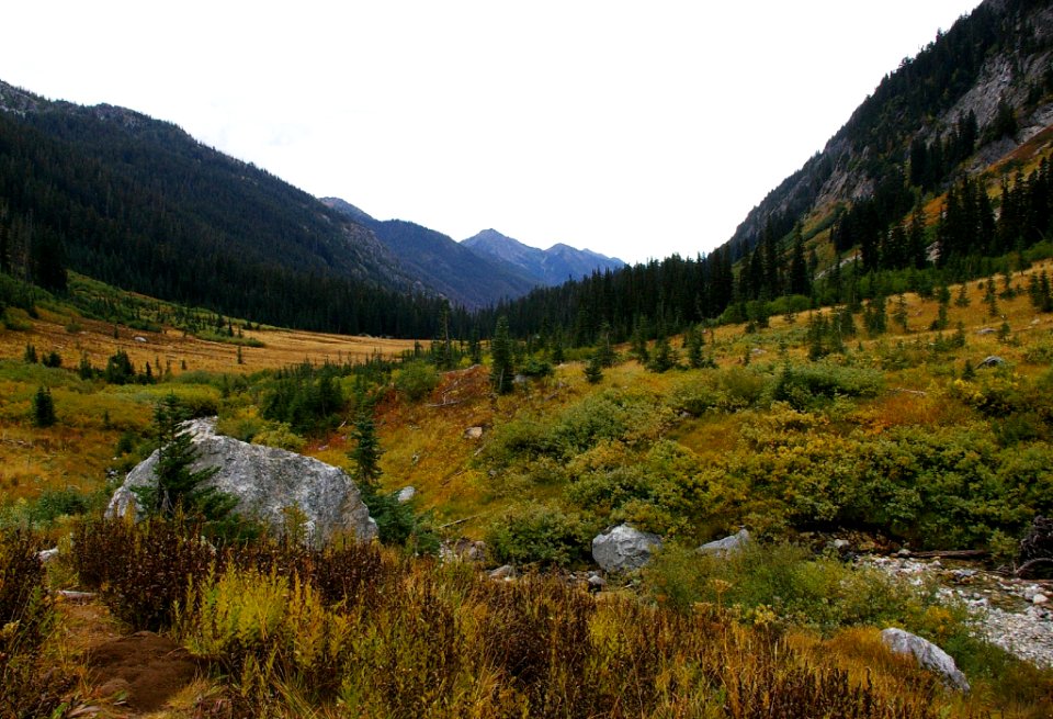 Autumn in the Glacier Peak Wilderness-Okanogan Wenatchee