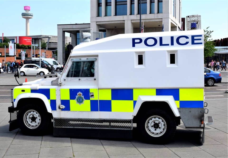 Police Landrover (2)