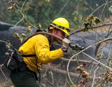 Holiday Farm Fire, dousing hot spots