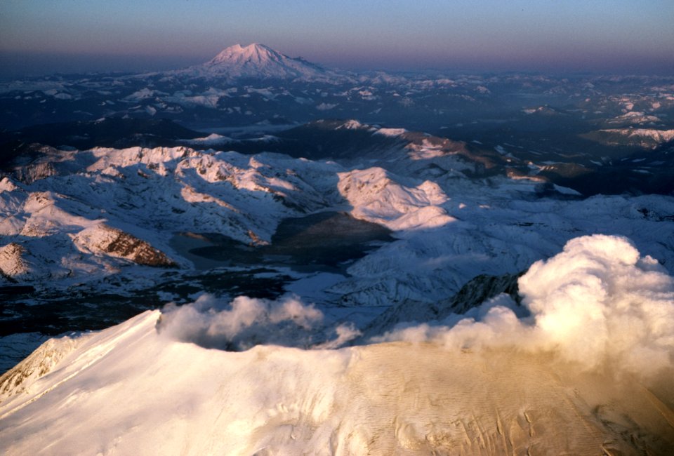 598 Mt St Helens NVM, first winter after May 18th event