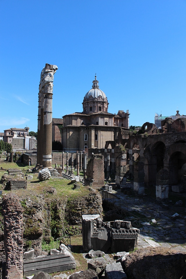 Italy ruins old