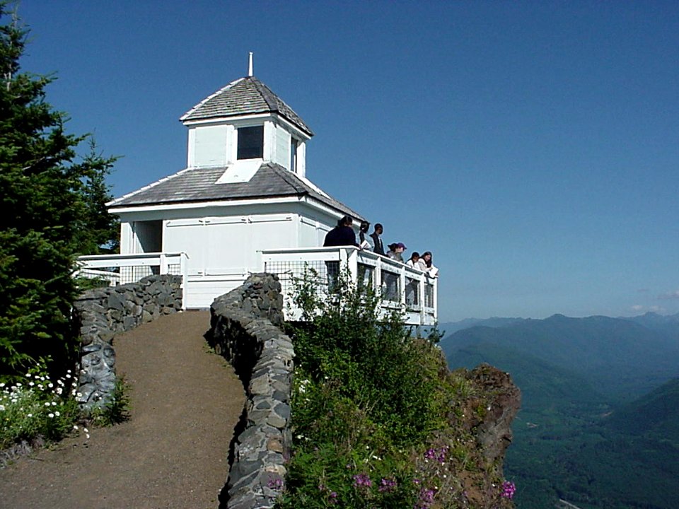 Kloshe Nanitch Lookout before it was removed-Olympic