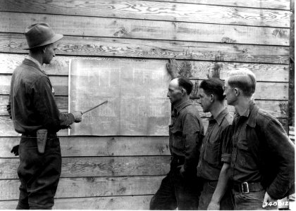 340012 CCC Teaching Blue Print Reading, Columbia NF, WA 1936