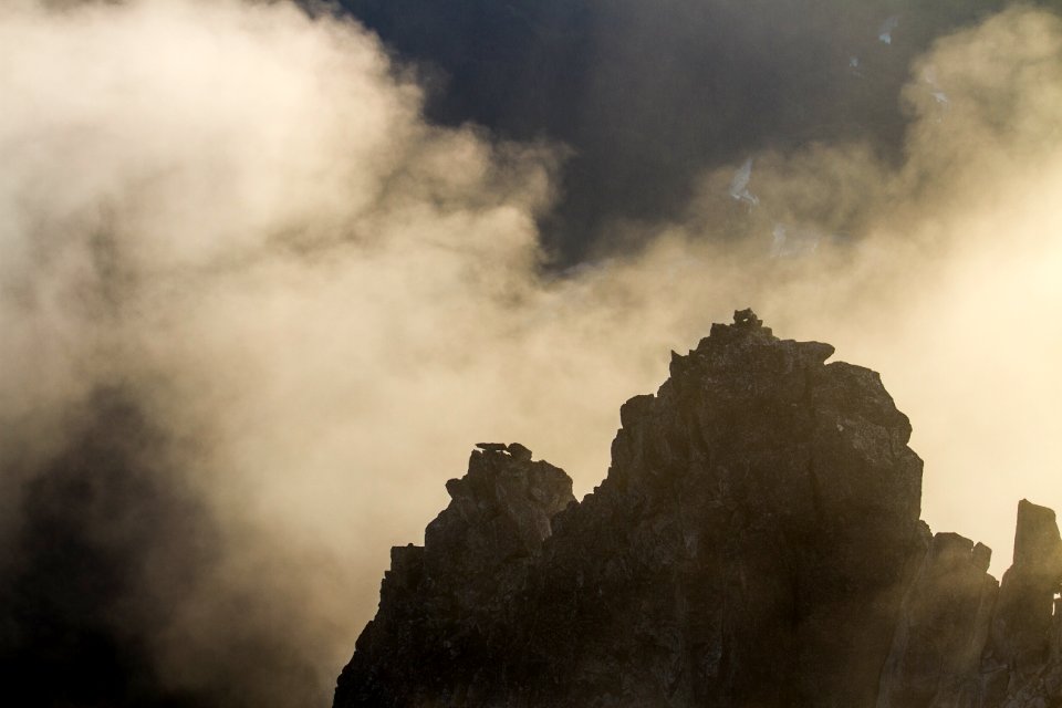 Clouds at Mt Pugh Summit, Mt Baker Snoqualmie National Forest