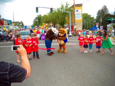 SMOKEY AT 2016 JR ROSE FESTIVAL PARADE-145 photo