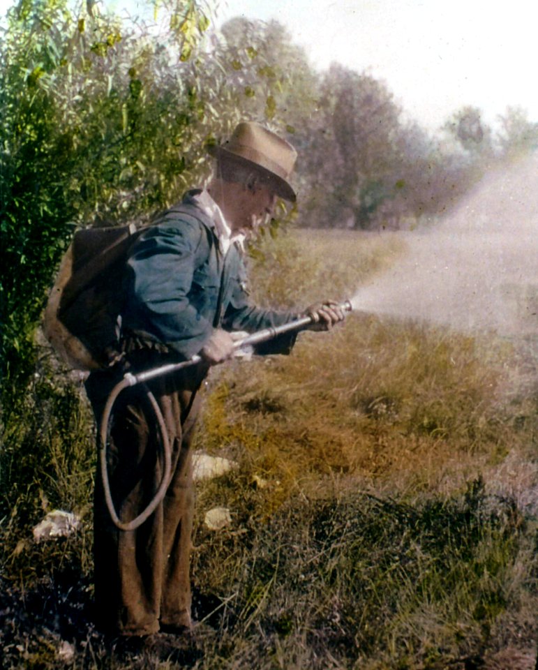 167680 Ranger with Portable Hand Pump 1922