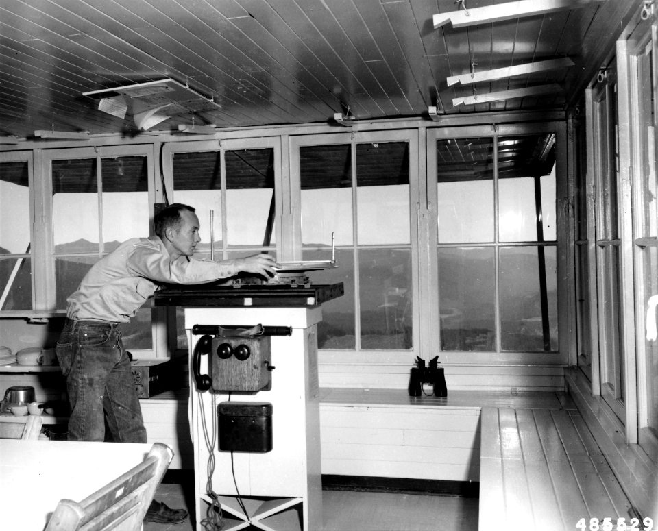 485529 Oakgrove Lookout, Mt Hood NF, OR 1957