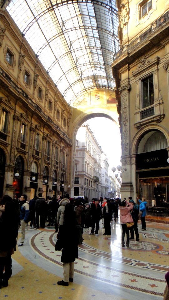 Milan : Italy Fashion & Shopping