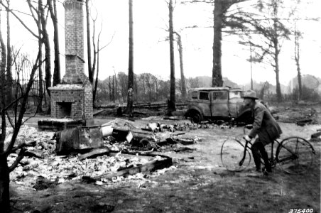 375400 Bandon in Ruins After Fire, OR 1936