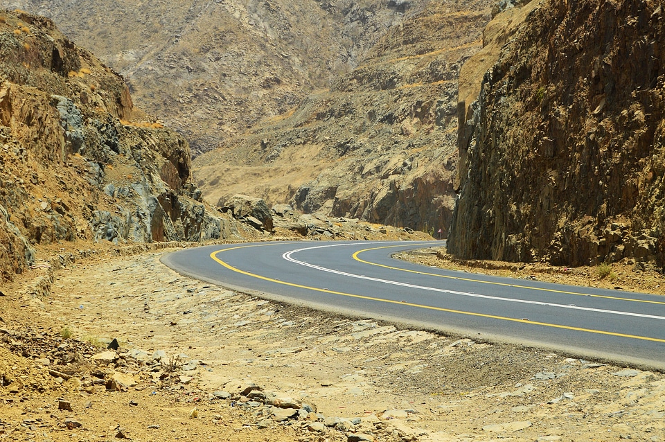 Pass highway desert