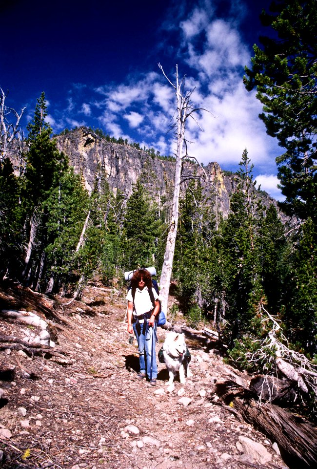 Women Hiking in Gearhart Wilderness-Fremont Winema