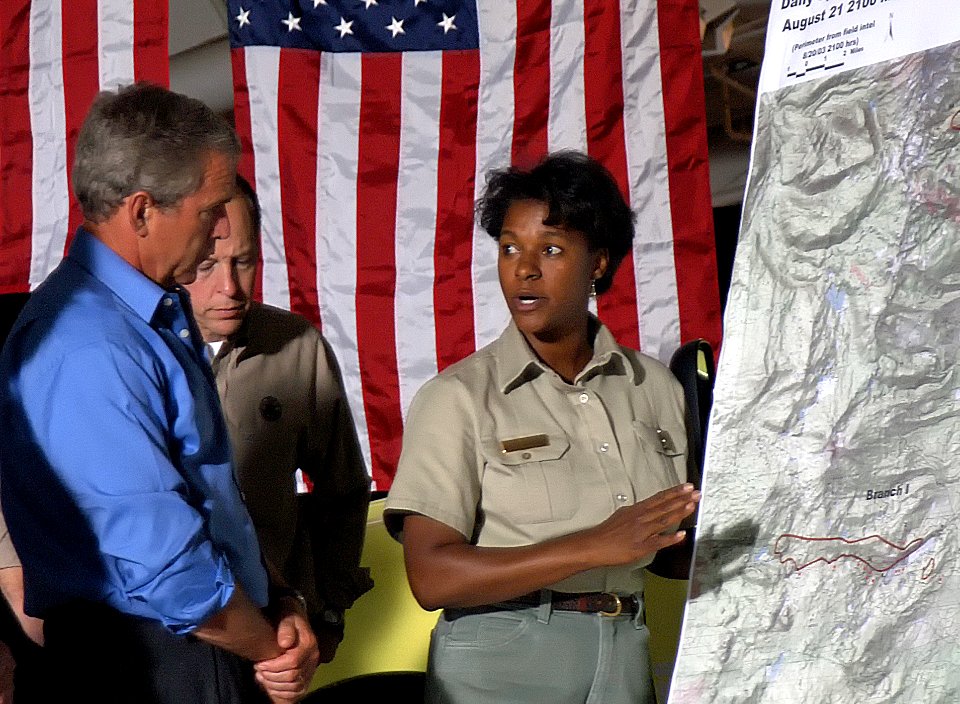 President George Bush Briefing by Leslie Weldon in Redmond, Oregon 2003