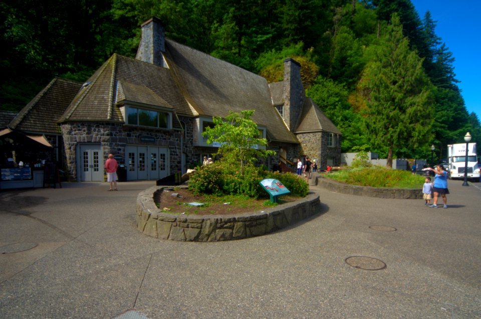 Multnomah Falls Lodge-Columbia River Gorge