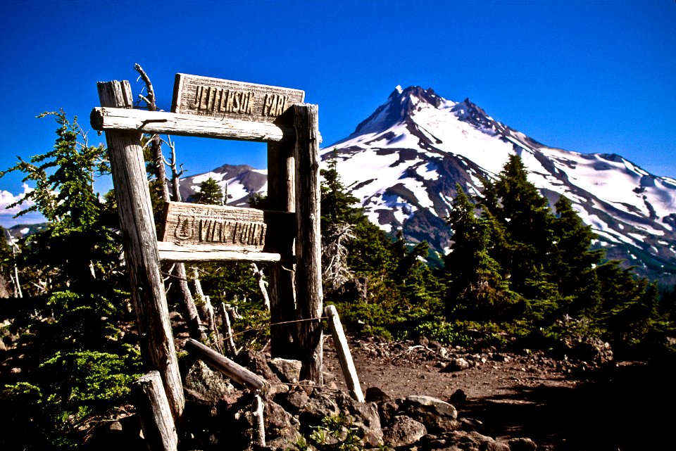 JEFFERSON PARK VIEWPOINT DESCHUTES