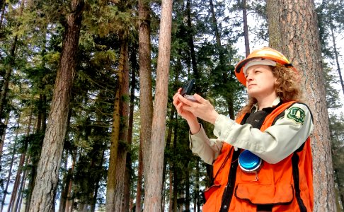 2019-Mar-deLeon-ColvilleNF-womens-history-month-Anna-Lowell-compass