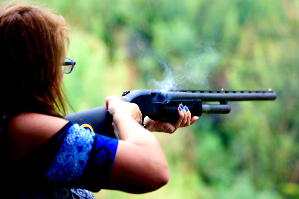 pump action powder puff
