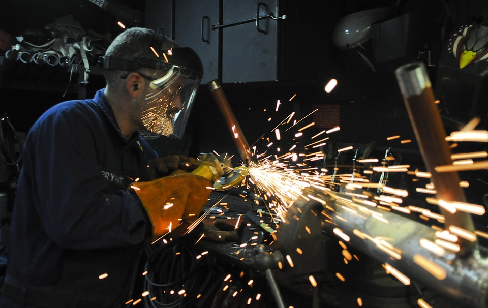 Grinder labor build