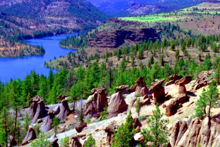 Deschutes National Forest Balancing Rocks