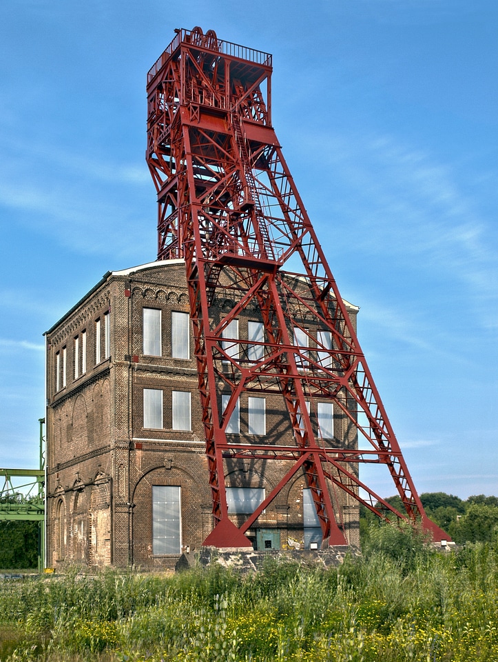 Bill headframe mining photo