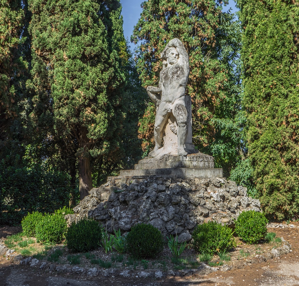 Sculpture statue luxury