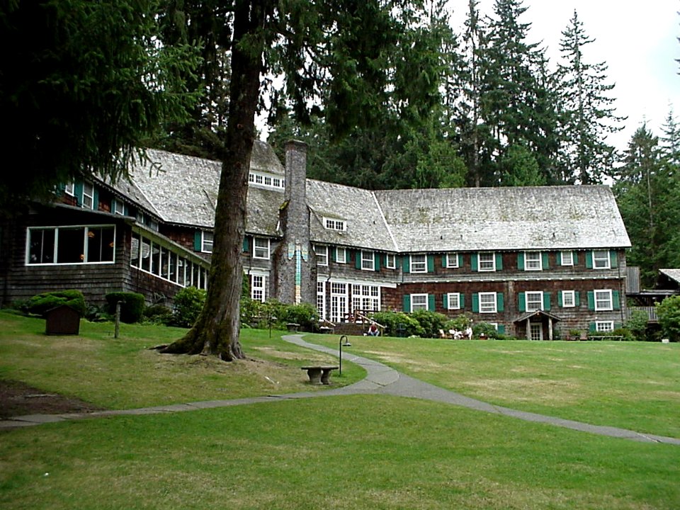 Historic Quinault Lodge on the Olympic National Forest