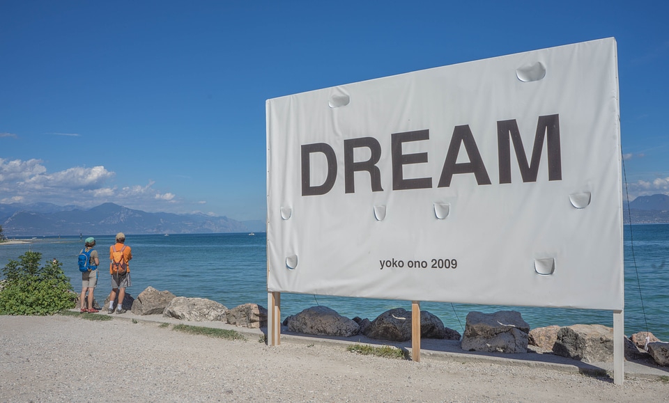 Dream yoko ono beach