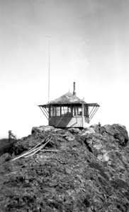 0055 p4-72 Fish Hook LO Agness RD 1944