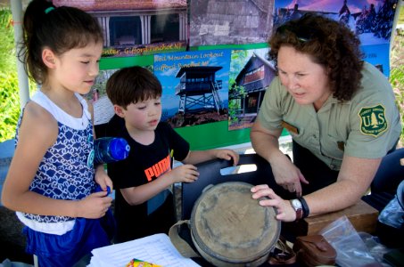 PSU 2016 ARCHAEOLOGICAL ROADSHOW-138