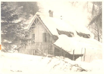 PO-40-3206- Old Denny Creek Ranger Station- USFS