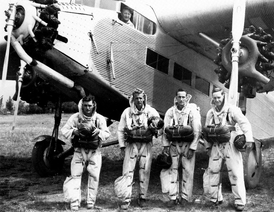 Smokejumpers on National Mall 6-28-1949 (2)